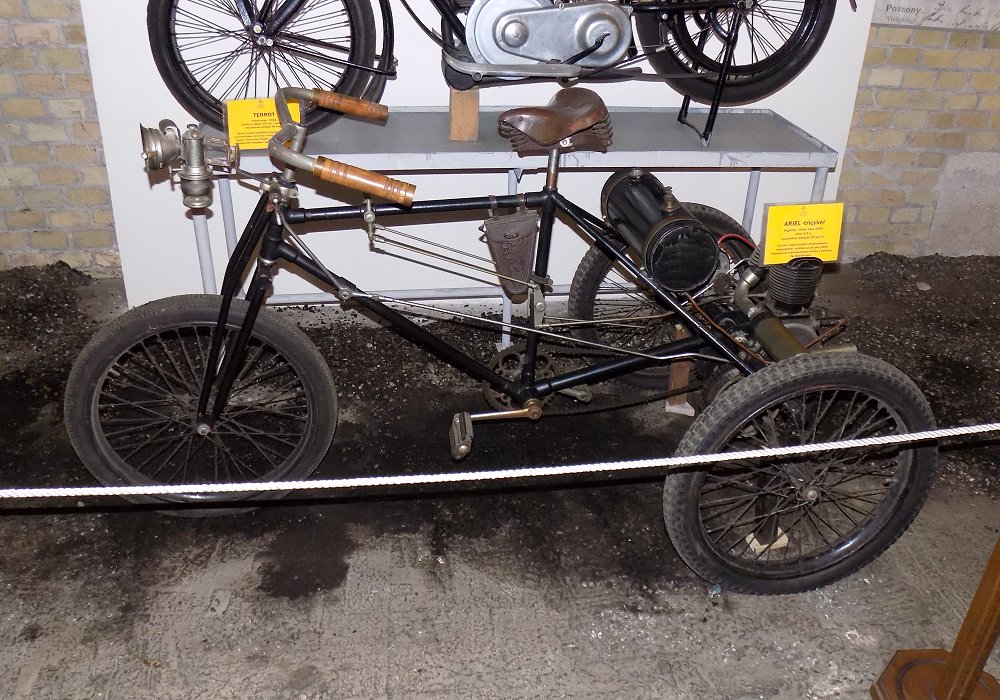 Ariel Tricycle 2.5 HP