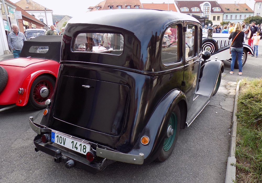 Armstrong Siddeley 12 Plus - Image 2