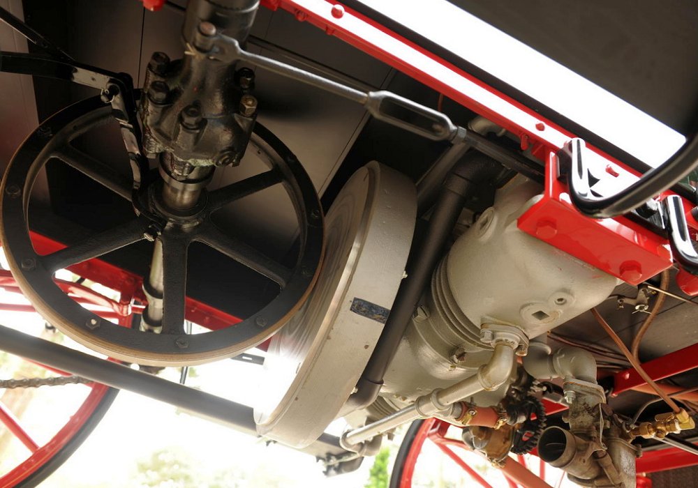 Pontiac 12 HP Runabout - Image 2