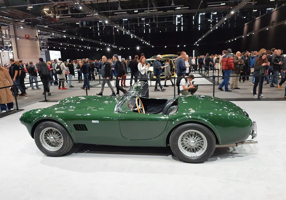 AC Cobra 260