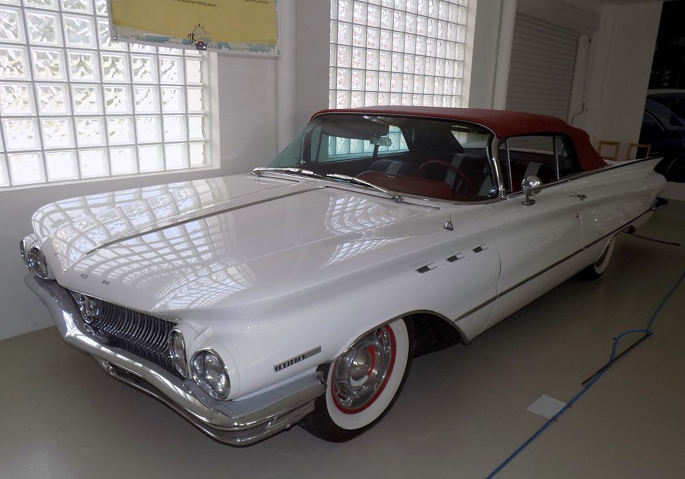 Buick Invicta Convertible