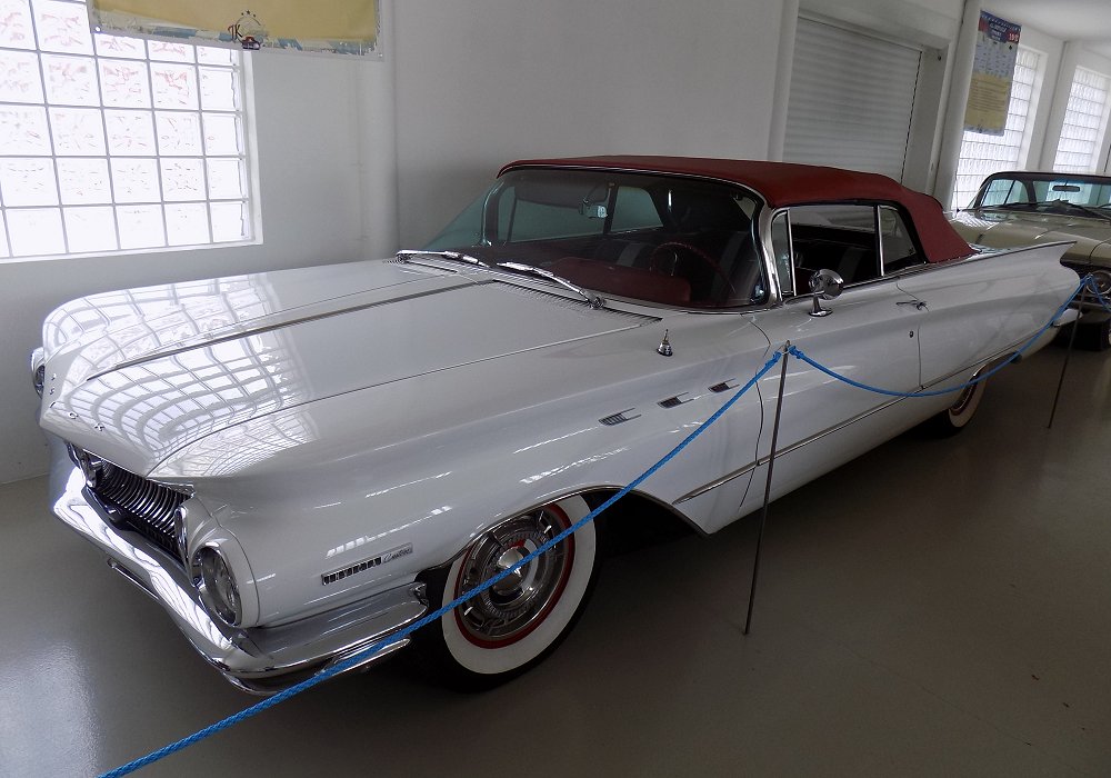 Buick Invicta Convertible