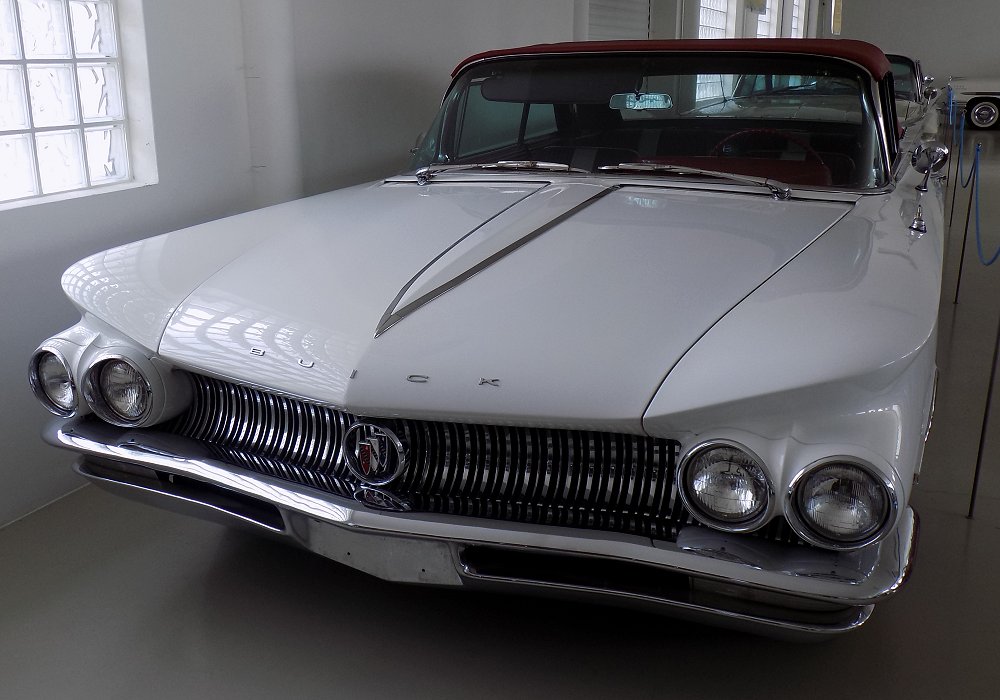 Buick Invicta Convertible