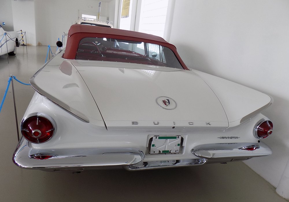 Buick Invicta Convertible