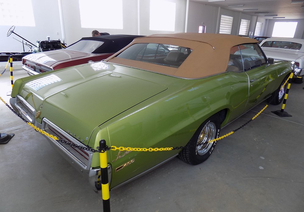 Buick LeSabre 400 Convertible