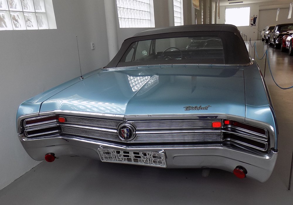 Buick Wildcat DeLuxe Convertible 401