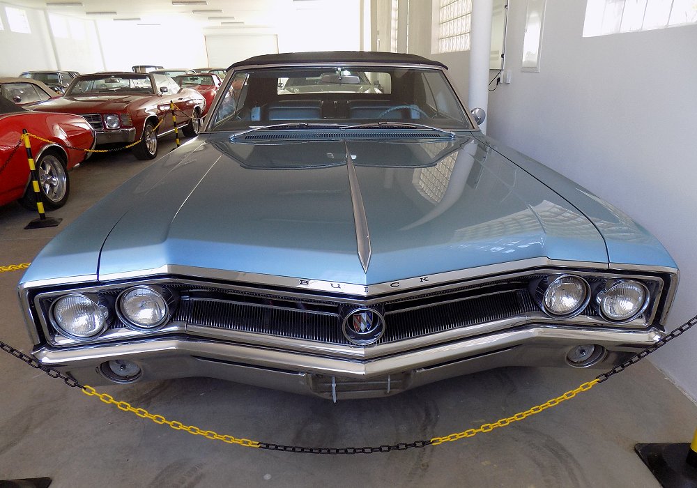 Buick Wildcat DeLuxe Convertible 401