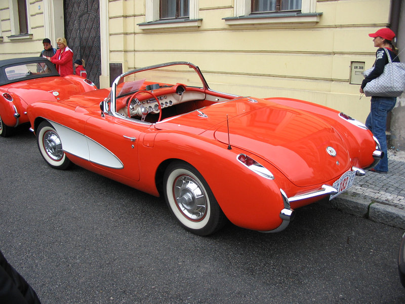 Chevrolet Corvette Roadster 225 HP