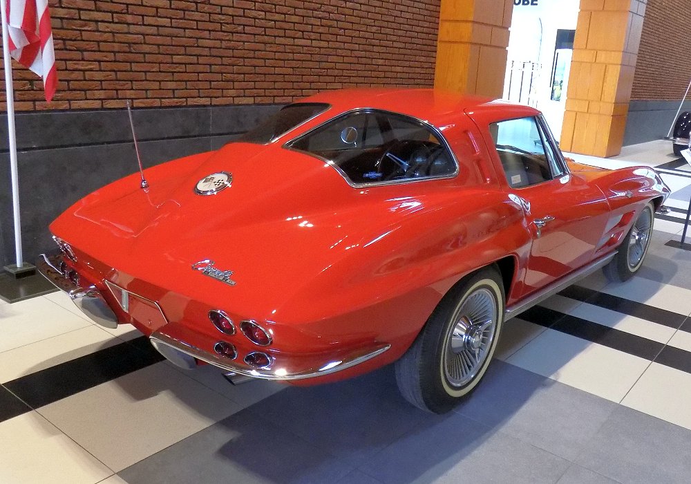 Chevrolet Corvette Sting-Ray 327 V8 250 HP Split Window