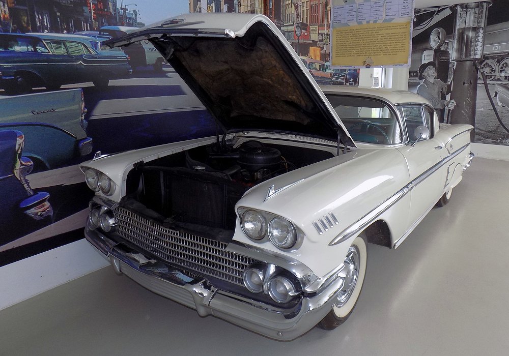 Chevrolet Impala Sport Coupe 230 HP