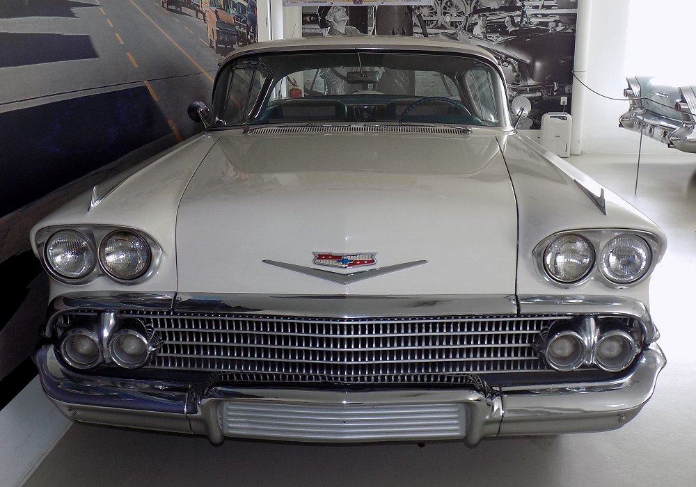 Chevrolet Impala Sport Coupe 230 HP