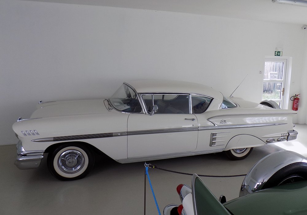 Chevrolet Impala Sport Coupe 230 HP