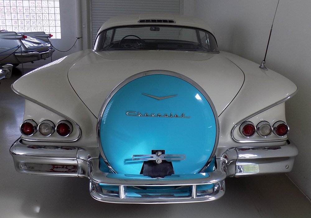 Chevrolet Impala Sport Coupe 230 HP