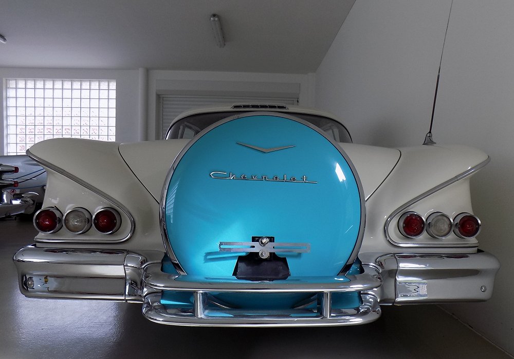 Chevrolet Impala Sport Coupe 230 HP