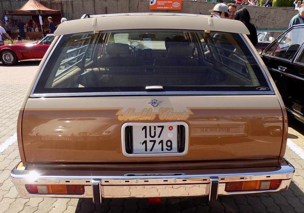 Chevrolet Malibu Classic Station Wagon 4.4