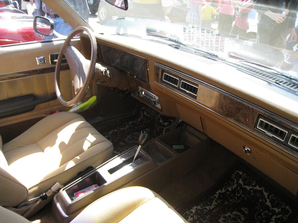 Chevrolet Nova Concours Sedan 250