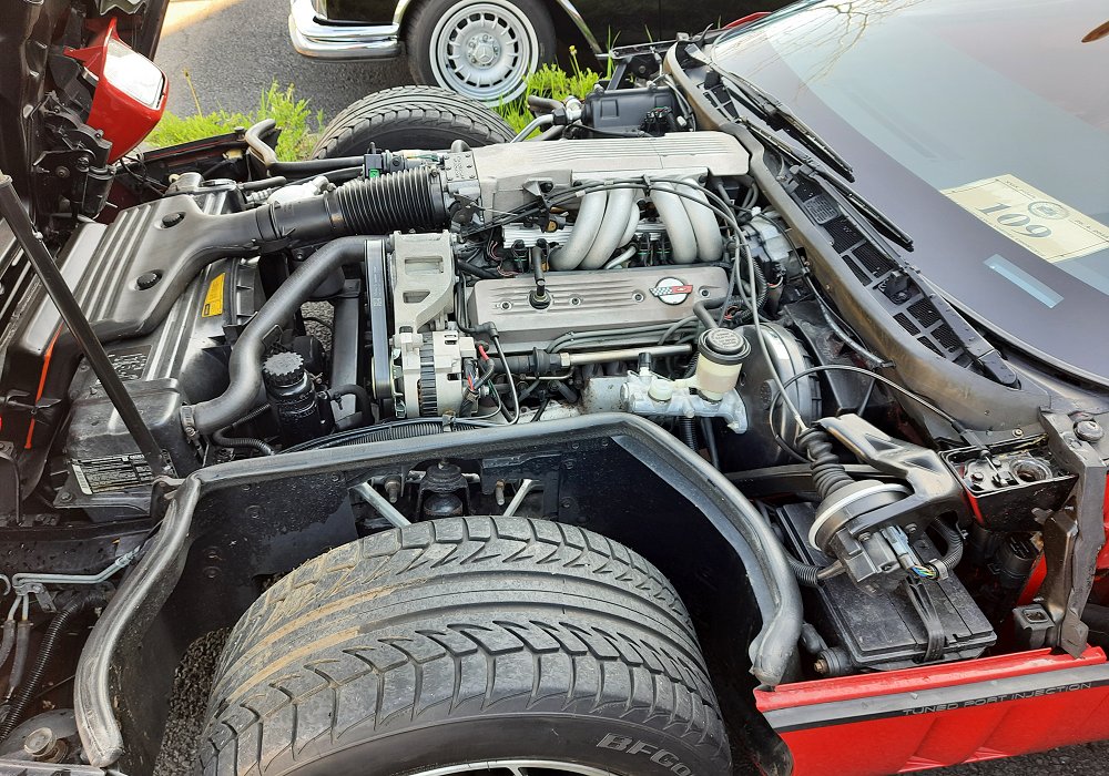 Chevrolet Corvette Convertible AT