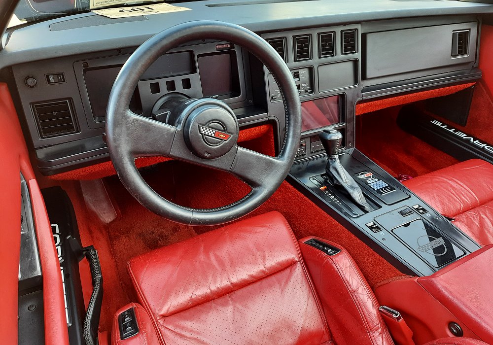 Chevrolet Corvette Convertible AT