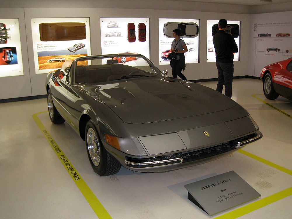 Ferrari 365 GTS4