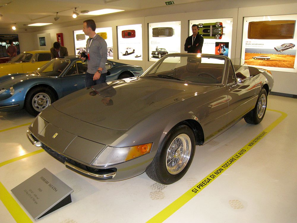 Ferrari 365 GTS4