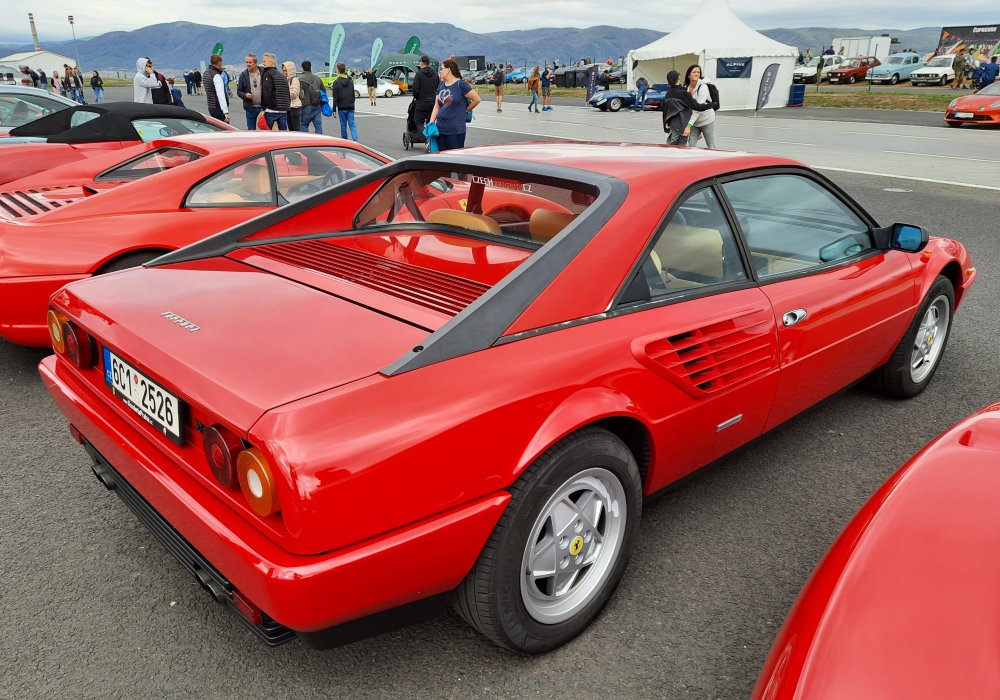 Ferrari Mondial 3.2