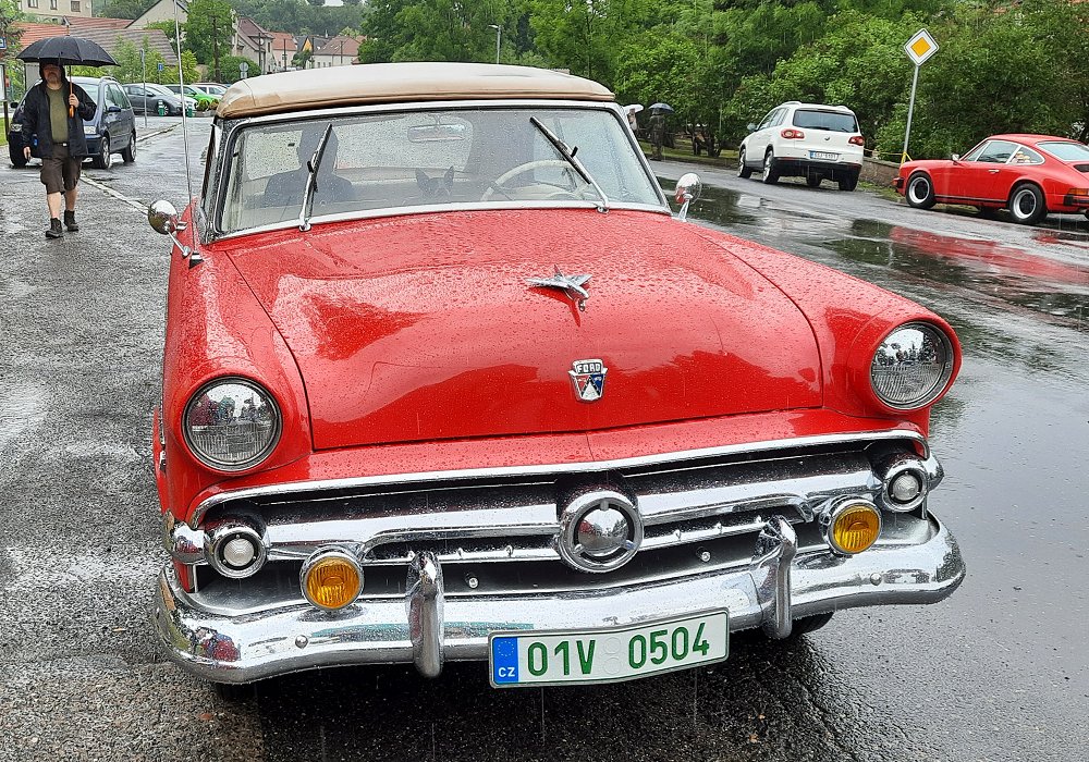 Ford Crestline Sunliner Convertible V8 130 HP