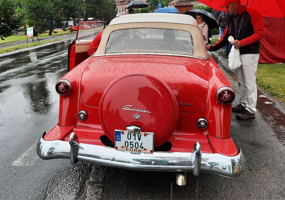 Ford Crestline Sunliner Convertible V8 130 HP