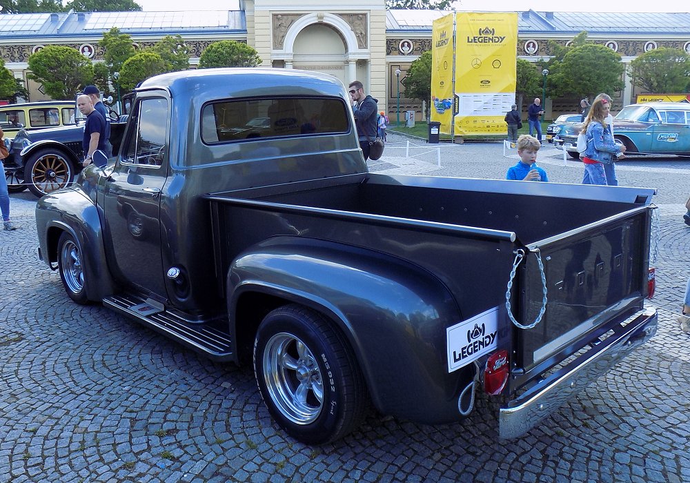 Ford F100 PickUp 390