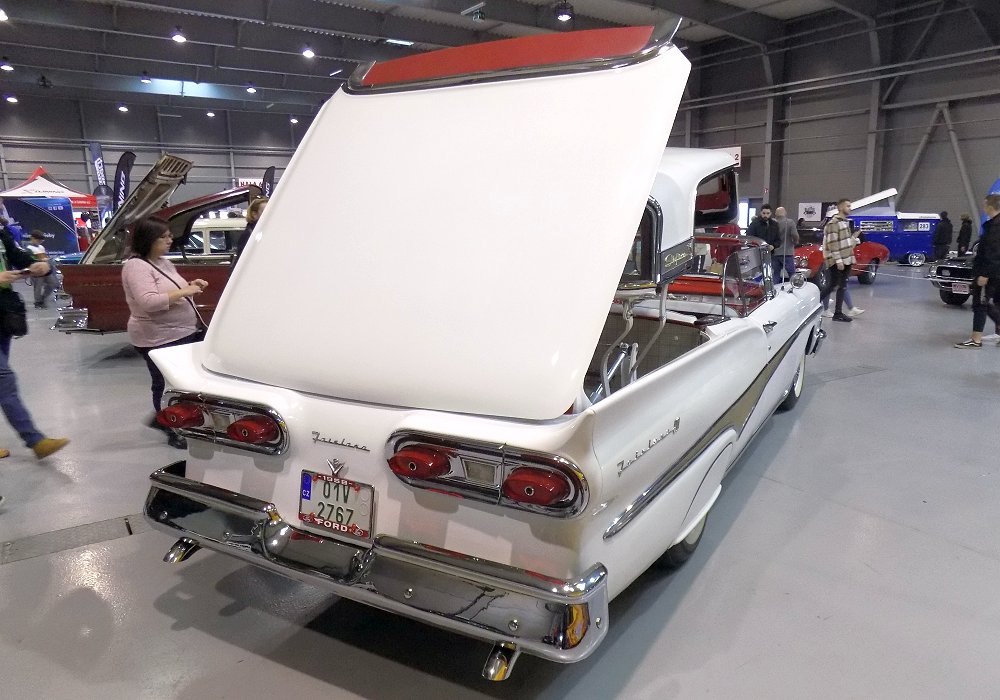 Ford Fairlane 500 Skyliner