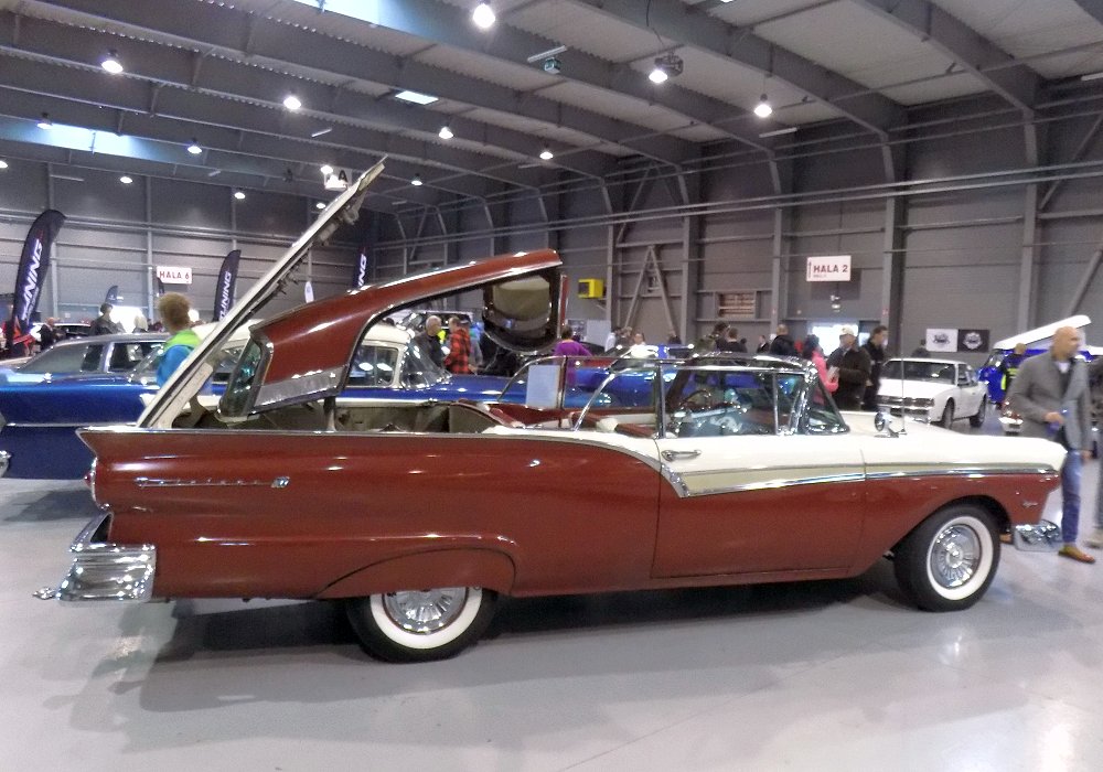 Ford Fairlane 500 Skyliner 312