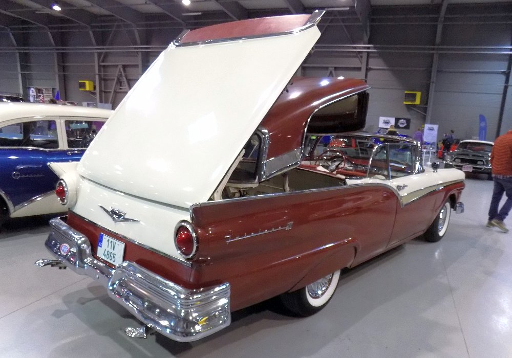 Ford Fairlane 500 Skyliner 312