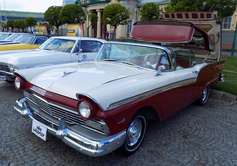 Ford Fairlane 500 Skyliner 312