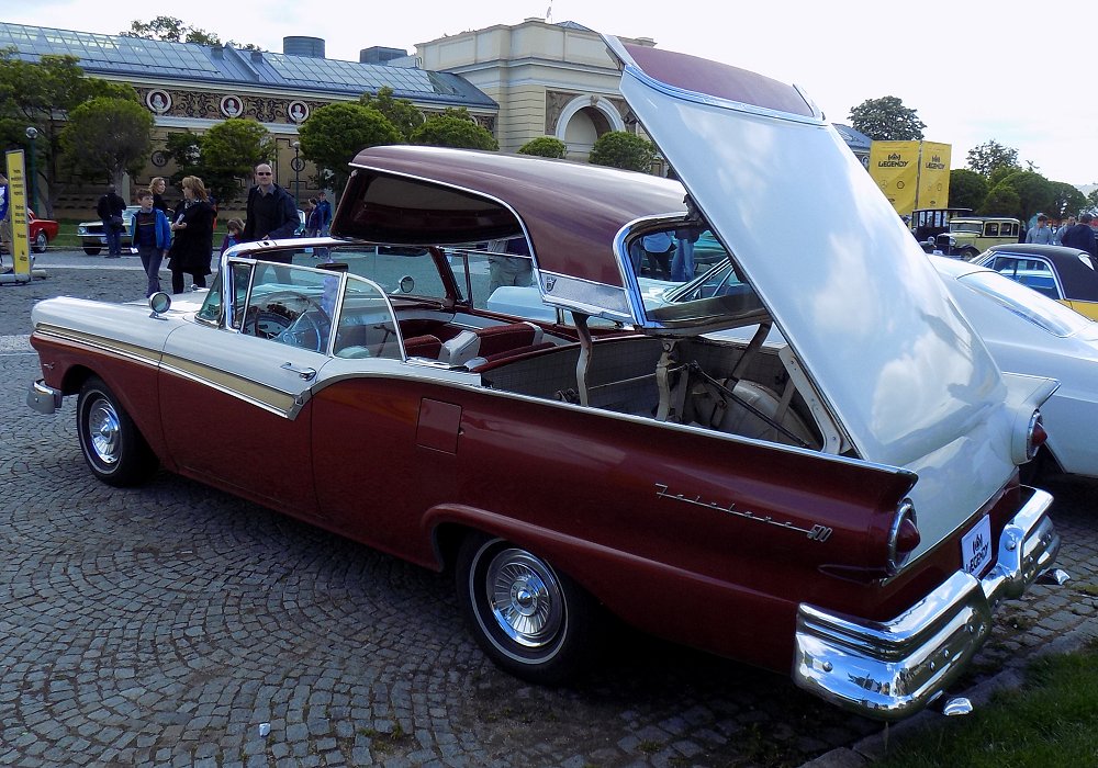 Ford Fairlane 500 Skyliner 312