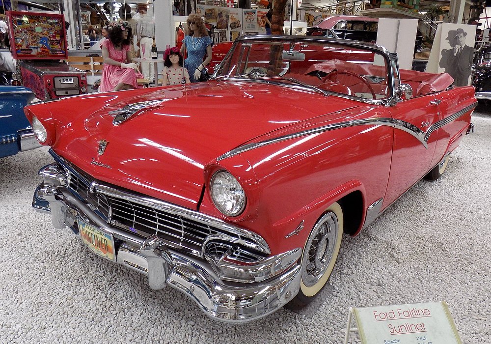 Ford Fairlane Sunliner