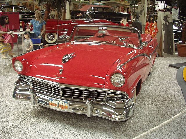 Ford Fairlane Sunliner