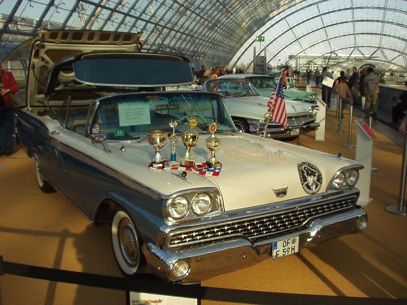 Ford Galaxie Skyliner 300 HP