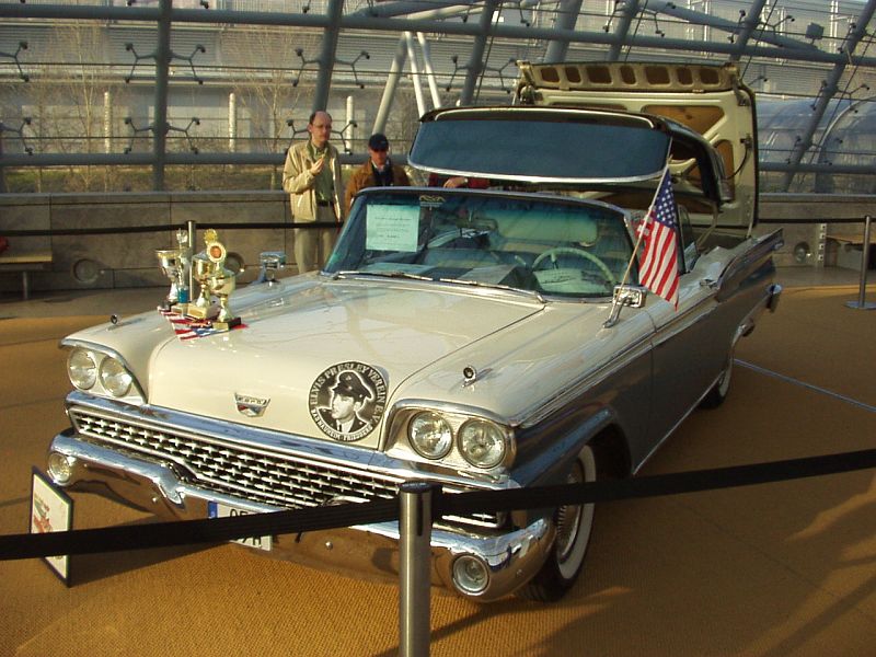 Ford Galaxie Skyliner 300 HP