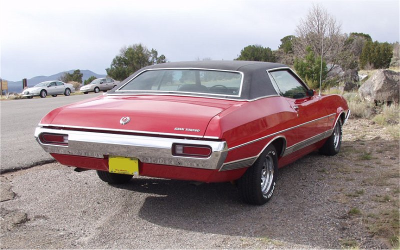 Ford Gran Torino Hardtop 250 Six