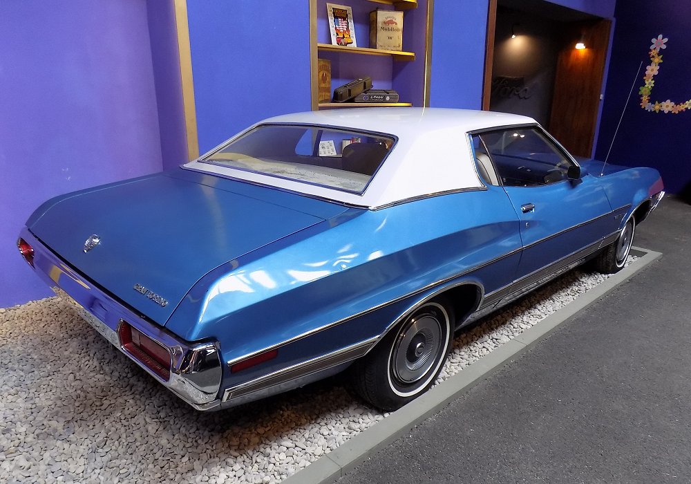 Ford Gran Torino Hardtop 351 V8