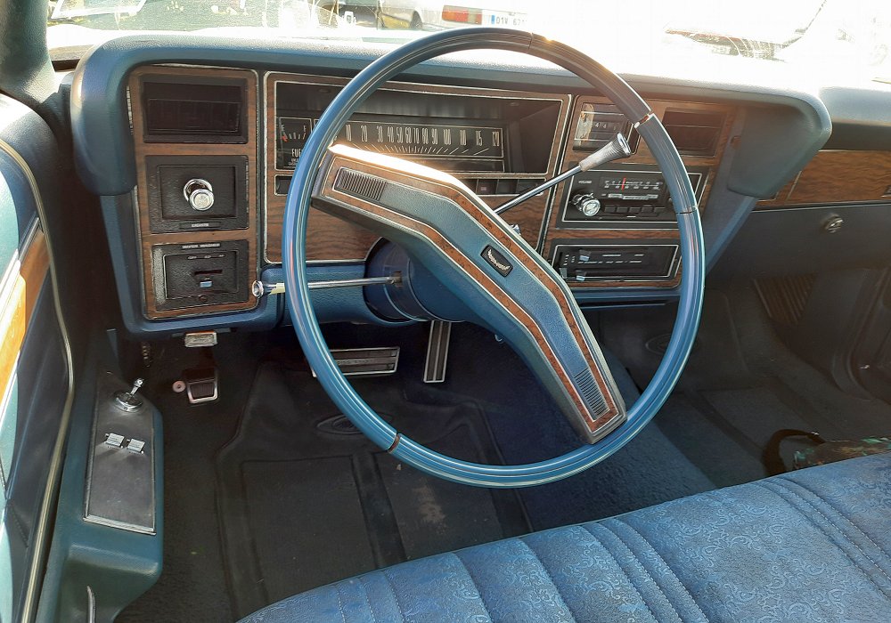 Ford LTD Coupe Hardtop 351