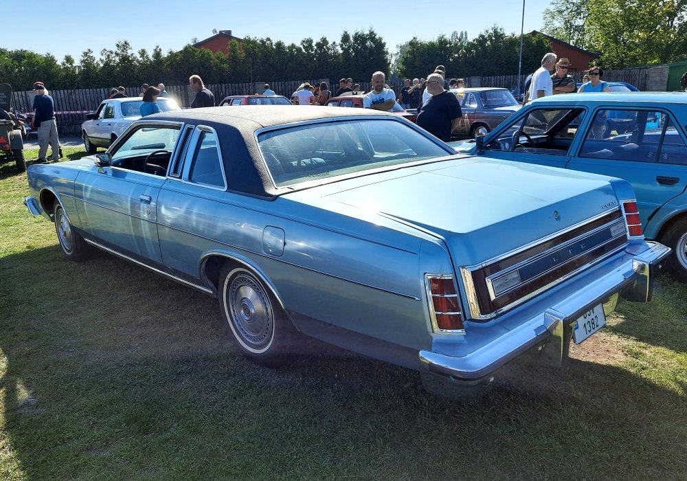 Ford LTD Coupe Hardtop 351
