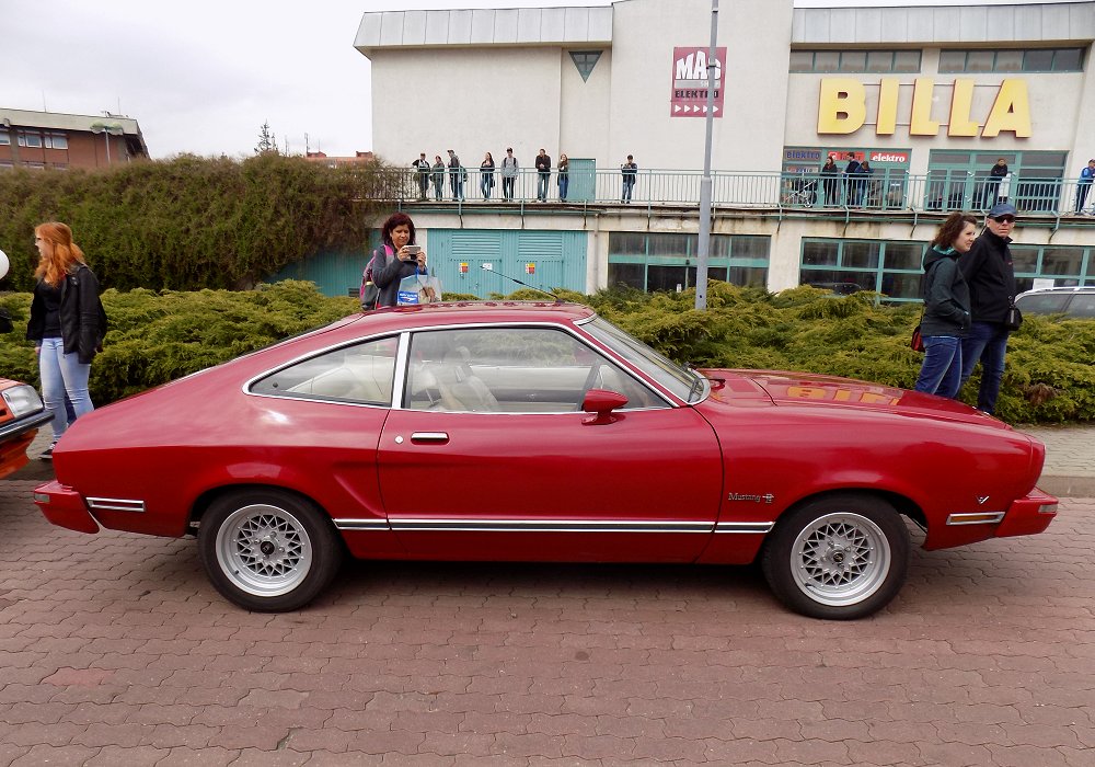 Ford Mustang II V8