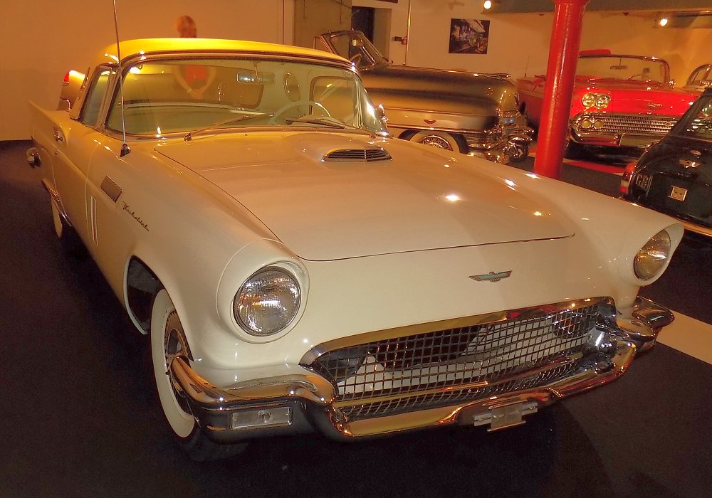 Ford Thunderbird Hardtop 312 Fordomatic Ford Thunderbird Hardtop 312 Fordomatic