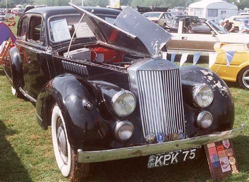 Invicta Black Prince Saloon