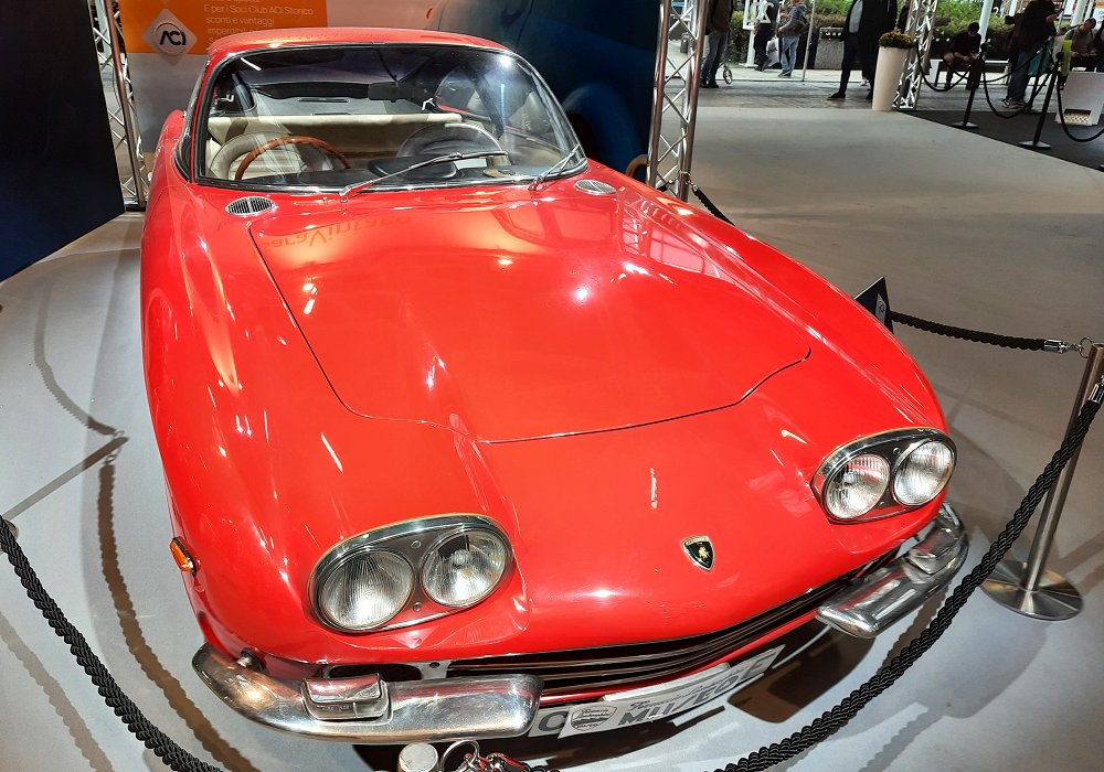 Lamborghini 400 GT 2+2