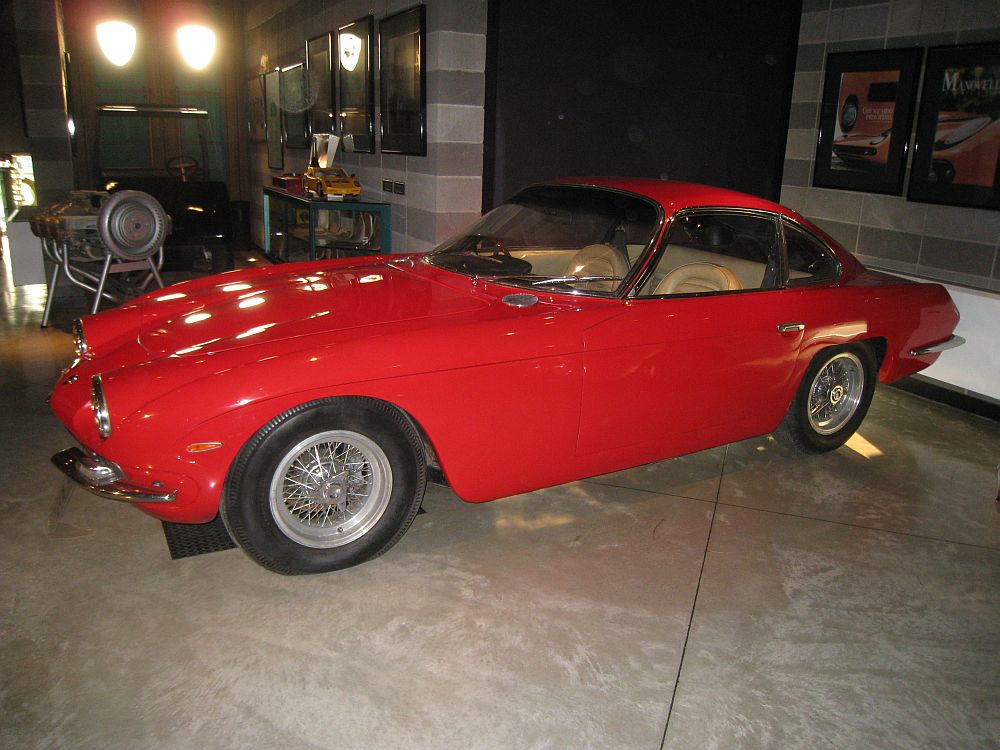 Lamborghini 400 GT 2+2