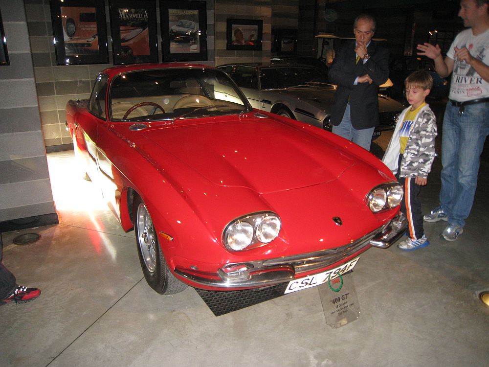 Lamborghini 400 GT 2+2