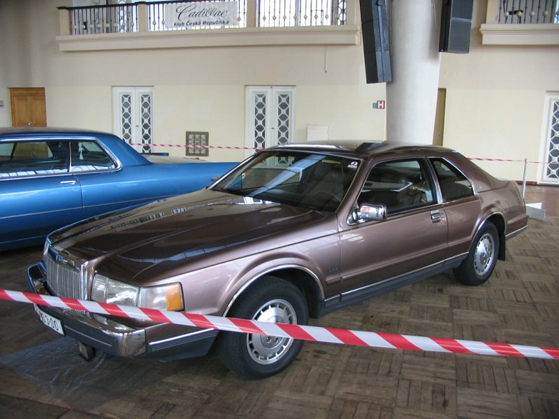 Lincoln Mark VII LSC