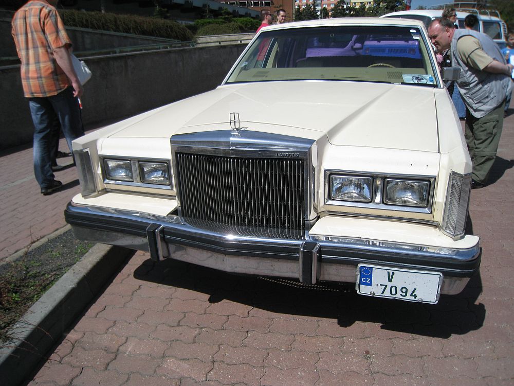 Lincoln Town Car