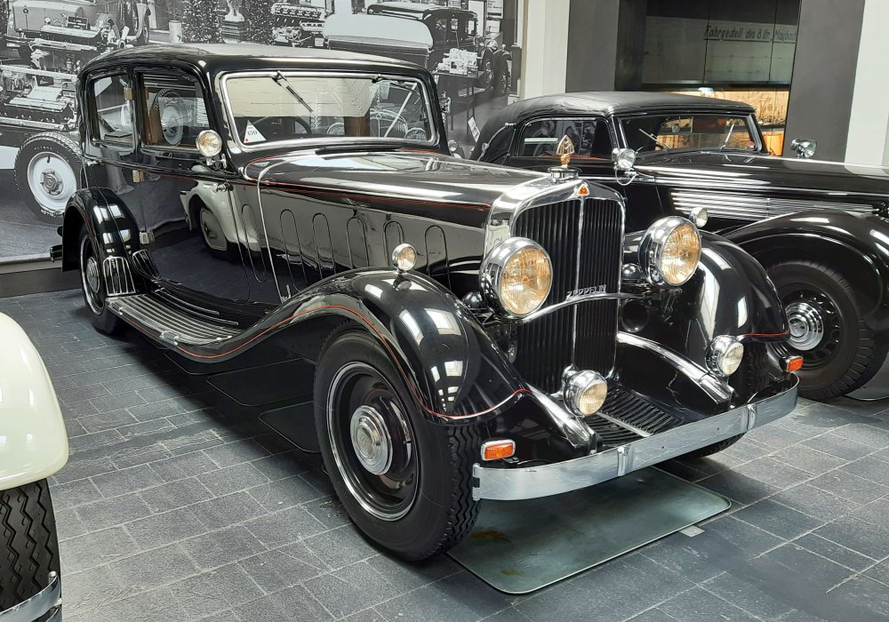 Maybach DS 8 Zeppelin Limousine Spohn Maybach DS 8 Zeppelin Limousine Spohn